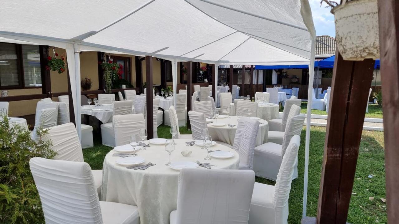Вилла Gigios Sport&Relax Bailesti Экстерьер фото