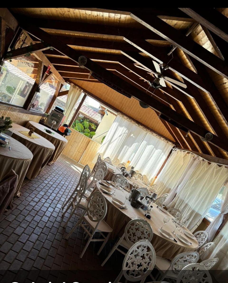 Вилла Gigios Sport&Relax Bailesti Экстерьер фото